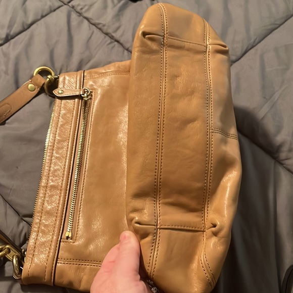 Coach - Picture 3 of 4